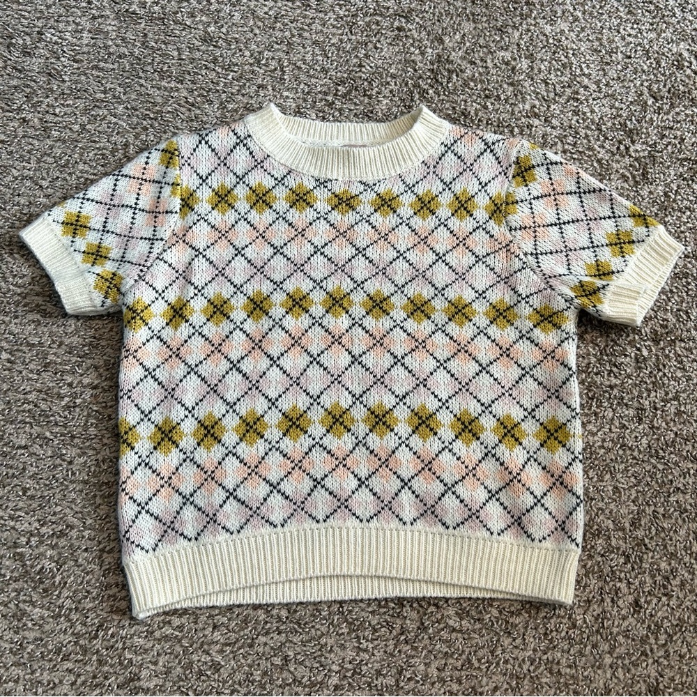 Willow & Root Size Medium Short Sleeve Sweater, 100% acrylic